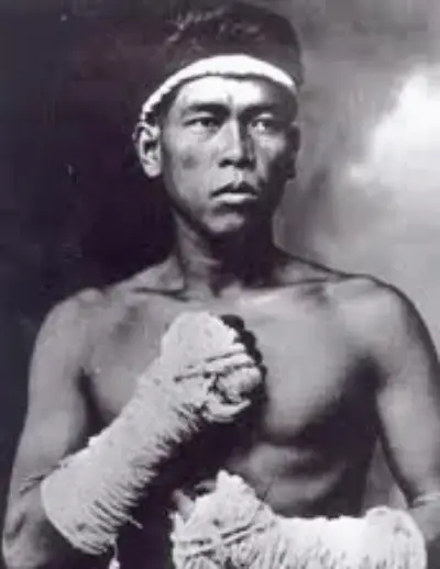 Guerriero eroico muay thai: NAI KANOM THOM